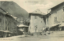 Taninges * Intérieur Du Village * Place * Coiffeur Restaurant - Taninges