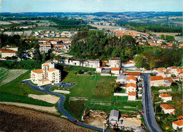 Montmoreau * Vue D'ensemble Du Village * Maison De Retraite St Laurent De Belzagot - Autres & Non Classés