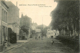 Gacé * La Place Du Marché Aux Bestiaux - Gace