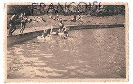 Couthuin. Home De Plein Air:" L'effort". Vue Sur Le Bassin De Natation - Héron