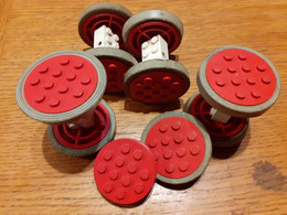 LEGO Années 70 Lot ROUE PNEU CAOUTCHOUC GRIS AXE LAITON  / MOYEU 4 X 4  Rouge - Lotes