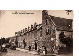 Delcampe - N°5.  DIVES. - Hôtellerie Guillaume Le Conquérant. Très Animé : Autos, Vélo, Personnages. TBE. Voir 2 SCANS - Dives