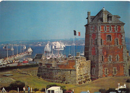 29 - Camaret Sur Mer - Régates De Vieux Gréements Devant Le Château Vauban (1689) - Camaret-sur-Mer