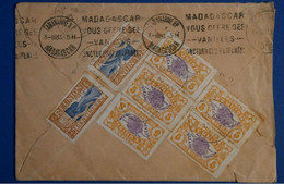 Q8 LA REUNION BELLE LETTRE 1933 MADAGASCAR TANANARIVE + AFFRANCH. INTERESSANT - Covers & Documents