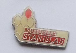 S40 Pin's BANQUE Assurance Mutuelle Stanislas Nancy Meurthe Moselle Achat Immédiat - Administrations