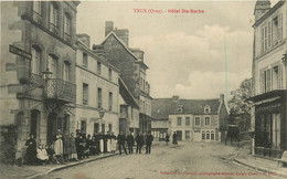 Dép 61 - Trun - Hôtel Sainte Barbe - Bon état Général - Trun