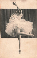 Belle Femme Danseuse En Tutu Pas De Danse - Danse