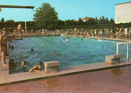 Bressuire Très Animée La Piscine - Bressuire