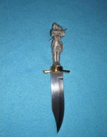 Couteau En étain Massif : Sitting Bull , Collection Par FRANKLIN MINT 1991 (1) - Armes Blanches