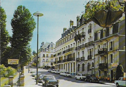 Luxeuil Les Bains - L'avenue Des Thermes Et Les Grands Hôtels - Luxeuil Les Bains