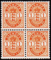 1902. DANMARK. Coat-of Arms. 1 Øre Orange 4-BLOCK With 2 Ex Never Hinged And 2 Stamps Hinged. ... (Michel 37) - JF515650 - Ongebruikt