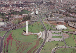 CARTOLINA  SAO PAULO,BRASIL,VISTA AEREA "OBELISCO AO SOLDADO CONSTITUCIONALISTA",VIAGGIATA 1976 - São Paulo