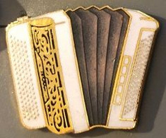 ACCORDEON - AKKORDEON - ACCORDION - NOIR ET BLANC - EGF - SUISSE - SCHWEIZ - SWITZERLAND - SVIZZERA -    (29) - Musique