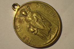 GRANDE 3.7 Cm Médaille Religieuse ( St Joseph + Angelis Suis Mandavit De Te ) Ancienne Vintage - Religion & Esotérisme