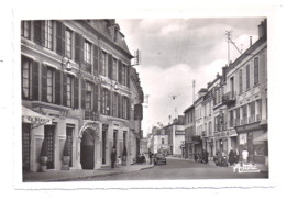 Avallon, Rue De Lyon . Hôtel De La Poste Et Hôtel Du Centre - Avallon
