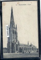 01 - 2022 - BAI250 - NORD - 59 - HONDSCHOOTE - L'église - 13 -  Petite Animation Au Pied - Hondshoote