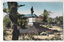 LA REUNION  SAINT PIERRE FRAN9OIS DE MAHY     (EDITEUR GANOWSKI) - Saint Pierre