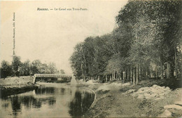 Roanne * Le Canal Aux Trois Ponts * Passerelle Pont - Roanne