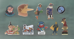 PINS PIN'S DISNEY 1200 DIVERS D100 FID 91 GAMIN THEATRE PINOCCHIO KODAK PRESSE ECOLE ST POL EXTRA TERRESTRE  LOT 10 PINS - Disney