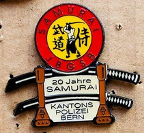 20 JAHRE SAMURAI - KANTONS POLIZEI BERN - POLICE DU CANTON DE BERNE - SUISSE - SCHWEIZ - KATANA - SABRE - 20 ANS - (29) - Politie