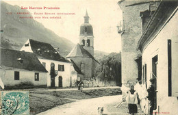 Arrens * Une Vue Du Village * L'église Romane * Villageois - Andere & Zonder Classificatie