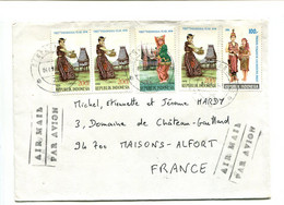 Delcampe - INDONESIE  - Affranchissement Sur Lettre Pour La France - Danses Et Costumes Traditionnels - Indonesien