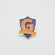Badge Pin: European Football Clubs Iceland -  " UMFG Grindavik " - Fútbol