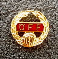 Football/soccer - Pin/badge - Quality, Enamel, Rare   -   AUSTRIA - FOOTBALL  FEDERATION    -   RUSSIA. - Fútbol