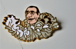 Pin's Bebete  Jacques Chirac - Ruimtevaart