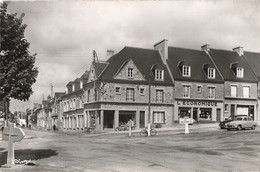 50 Barenton Rue De Mortain CPSM PF Cachet 1962 Voiture Auto Boutiques Magasins Commerces - Barenton