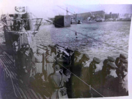 Originales Foto: Einfahrt Des OT Patenbootes (U 128) Am 22.3.1942, Lorient Der Empfangsgruß   Kapitän Ulli Hey - Police & Military