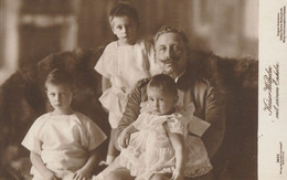 CARTE POSTALE ORIGINALE ANCIENNE : LE KAISER WILHELM GUILLAUME II EMPEREUR D'ALLEMAGNE AVEC  SES ENFANTS - Königshäuser