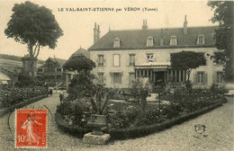 Véron * Le Val St étienne * Village Hameau Villa - Veron