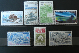 TAAF - Yvert N° 112 - 113/114 - 154 - 162 - PA57 - PA81 Neufs ** (MNH)  Faciale 4.77 Euros - Collections, Lots & Series