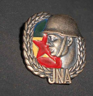 Insigne De Toque Badge Jna Zagreb Ikon Yougoslavie Tito - Altri & Non Classificati