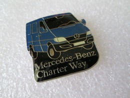 PIN'S      MERCEDES BENZ   SPRINTER   CHARTER WAY - Mercedes