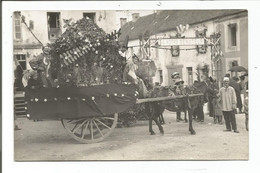 61.381/ BAZOCHES SUR HOENE - Carte Photo Fête (devant Mairie) - Bazoches Sur Höne