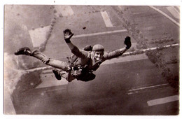 9275 - Cp Semi-moderne - Gérard Trèves ( Champion Du Monde De Précision D'atterrissage ) - Orange USA 1962 - - Parachutespringen