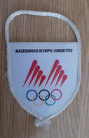 Pennant Mecedonian Olympic Committee NOC 95x110mm Macedonia - Habillement, Souvenirs & Autres