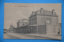 Virton (St-Mard) 1910: La Gare Animée Avec Voyageurs Et Wagon - Virton