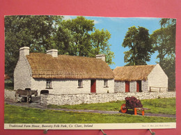 Visuel Pas Très Courant - Irlande - Traditional Farm House - Bunratty Folk Park - Co Clare - R/verso - Clare