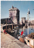 Cpsm Dentelée Grand Format. Chalutiers De La Rochelle. - Fishing Boats