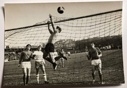 Photographie Football 1967 Coupe De France Concarneau Bastia Orsetti Sarthe Photo La Nouvelle République Tours - Sports