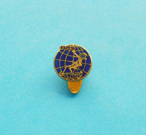 LAMBRETTA CLUB - Vintage Enamel Buttonhole Pin * Italia Motorcycle Motorbike Motorrad Scooter Moto Motociclo Italy - Motos