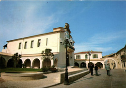 Vergèze - Place De La Mairie - Vergèze