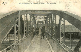 Bourges * Vue Supérieure Sur La Passerelle De La Gare * Pont * Ligne Chemin De Fer - Bourges