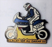 TT31 Pin's MOTO DAKAR 89 HONDA Vainqueur G LALAY Qualité Egf Numéroté Signé Privilége Paris Achat Immédiat - Motos