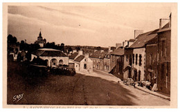 SAINT NICOLAS DU PELEM Place De L'arrêt Des Cars - Saint-Nicolas-du-Pélem