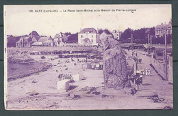 N° 176  -  Batz  - La Place Saint Michel Et Le Menhir De Pierre Longue      - Obf 2130 - Batz-sur-Mer (Bourg De B.)