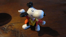 FIGURINE Ancien   SNOOPY Veste Rouge - Peanuts